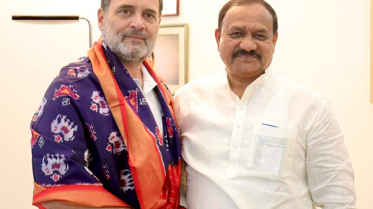 PCC chief meets Rahul over BC quota in women’s reservation