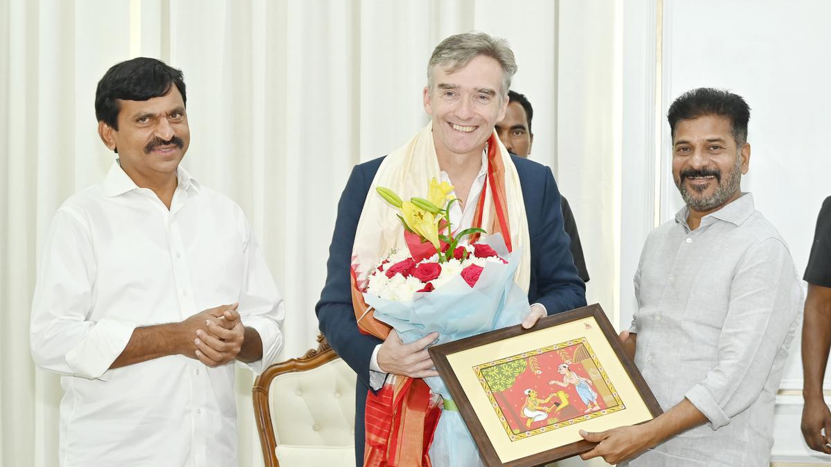 Telangana CM discusses Musi redevelopment plan with British High Commissioner