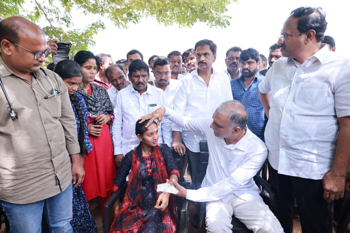 BRS leader T. Harish Rao interacting with a student of the residential school at Uyyalawada in Nagarkurnool district on Sunday. BRS leader T. Harish Rao interacting with a student of the residential school at Uyyalawada in Nagarkurnool district on Sunday.