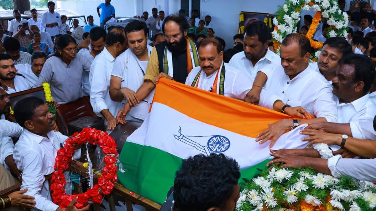 Final rites of Damodar Reddy held