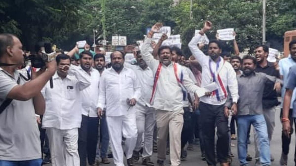 Unemployed Youth JAC stages protest at School Education Commissionerate