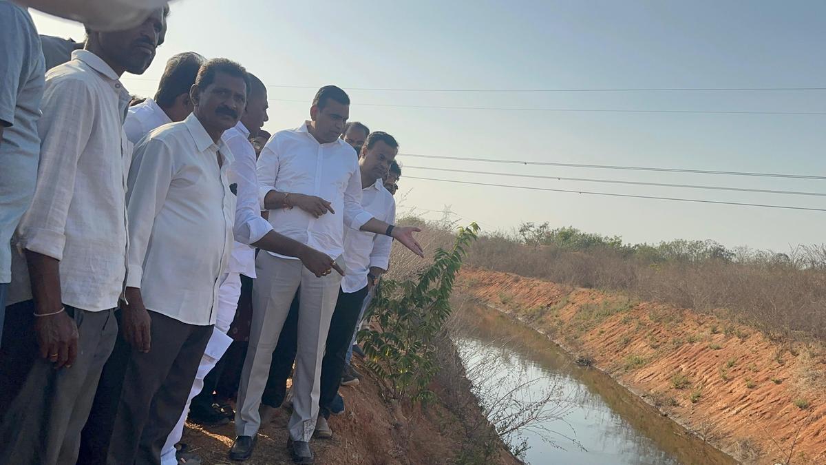 Congress MP promises to fill up ponds, tanks in Komuravelli mandal in Siddipet district