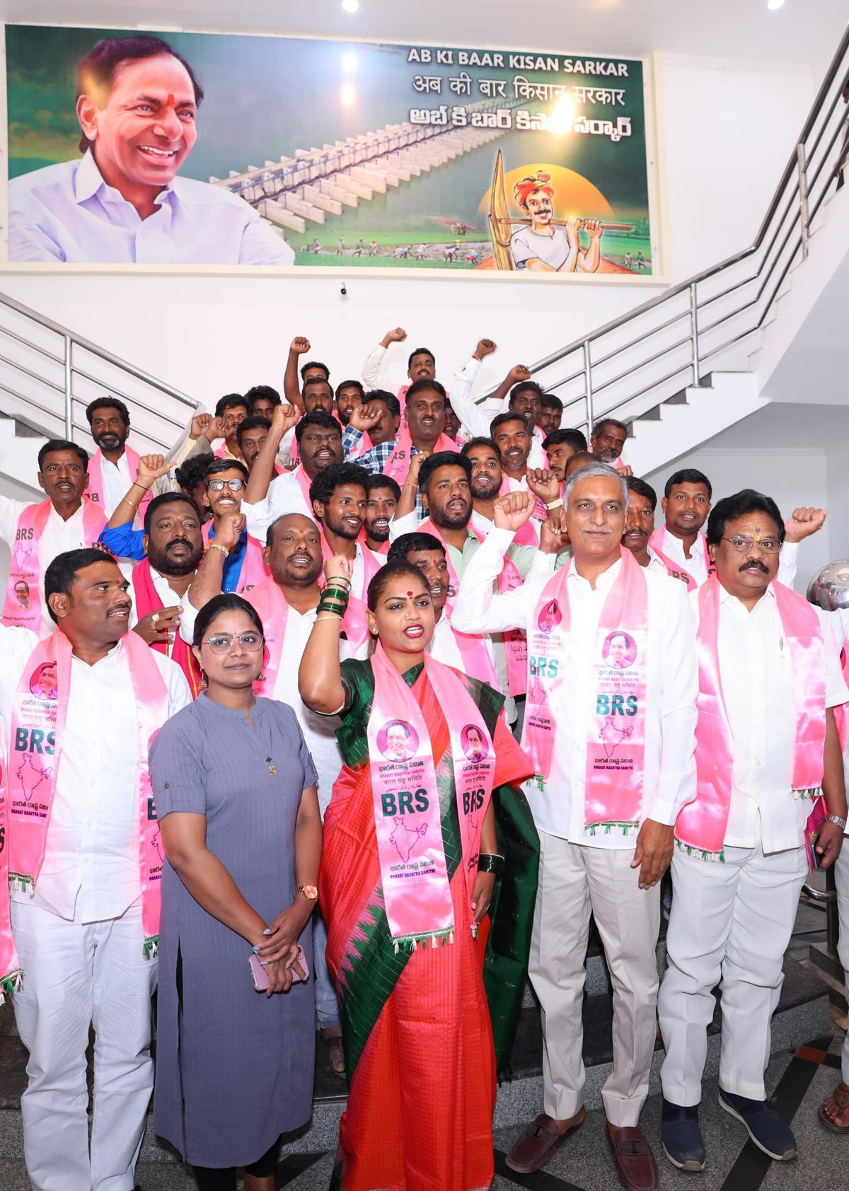 Congress leader Kathi Karthika along with her supporters after joining BRS in Hyderabad on Friday.