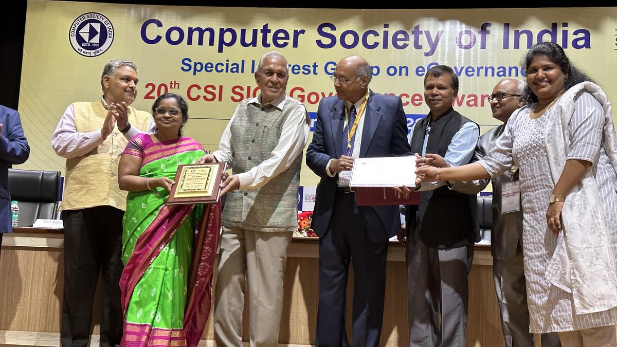 Telangana State bags emerging technologies for egovernance award 