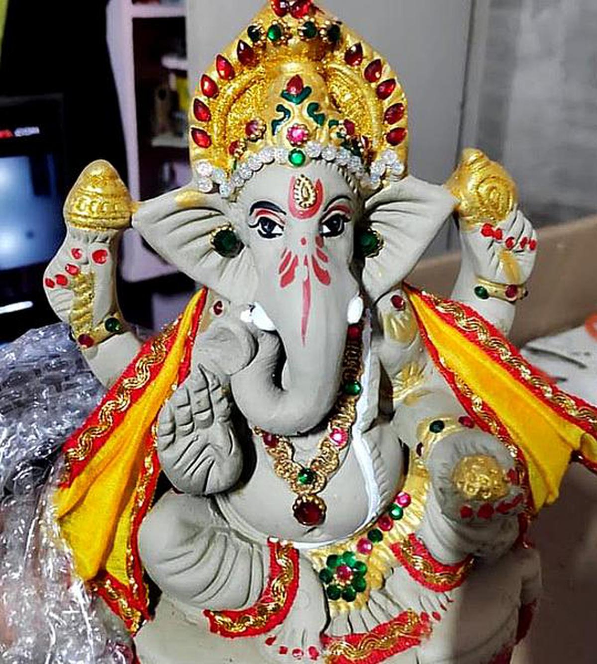 Ganesha idols airlifted to UK - The Hindu