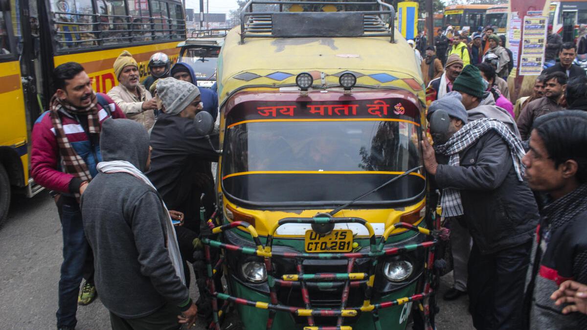 Amid transporters strike, U.P. asks Divisional Commissioners, DMs to resolve crisis