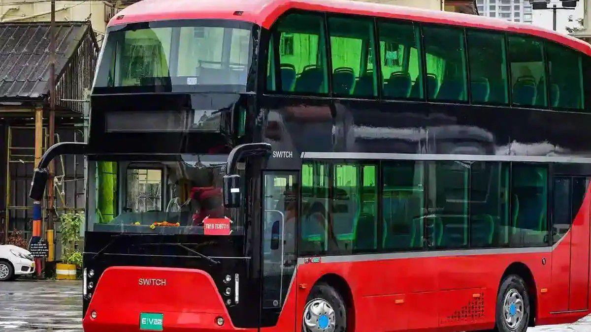 Switch Mobility tests double decker buses on city roads