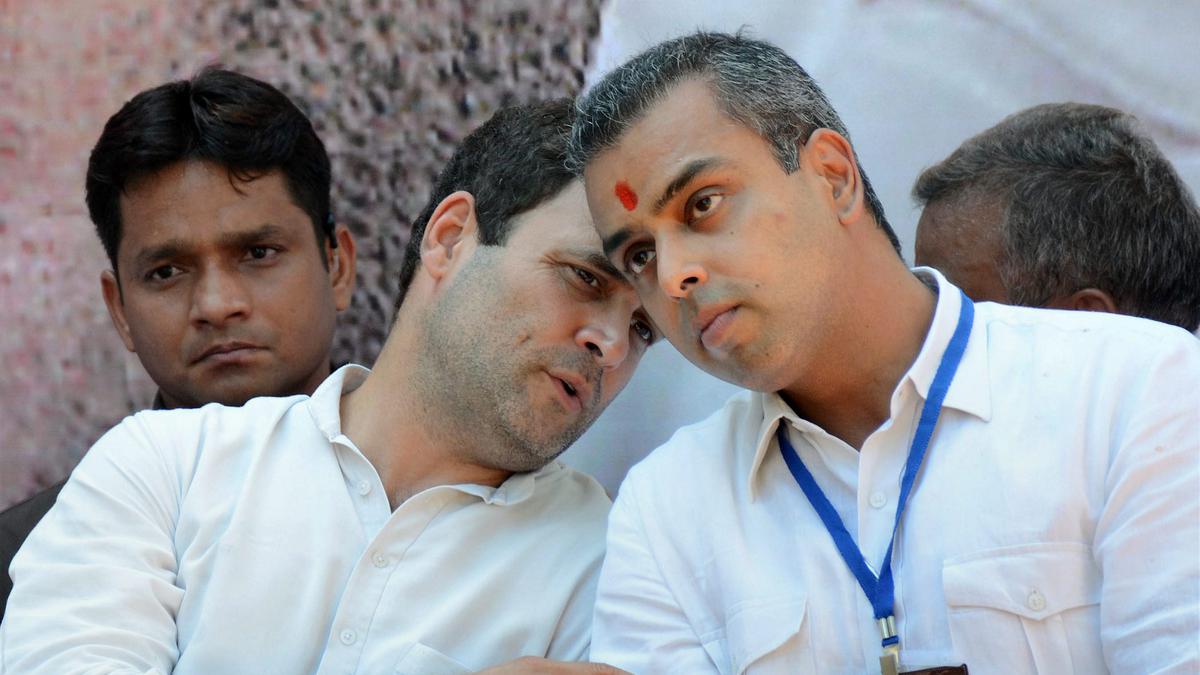 Timing of announcement determined by PM Modi: Cong on Milind Deora's resignation