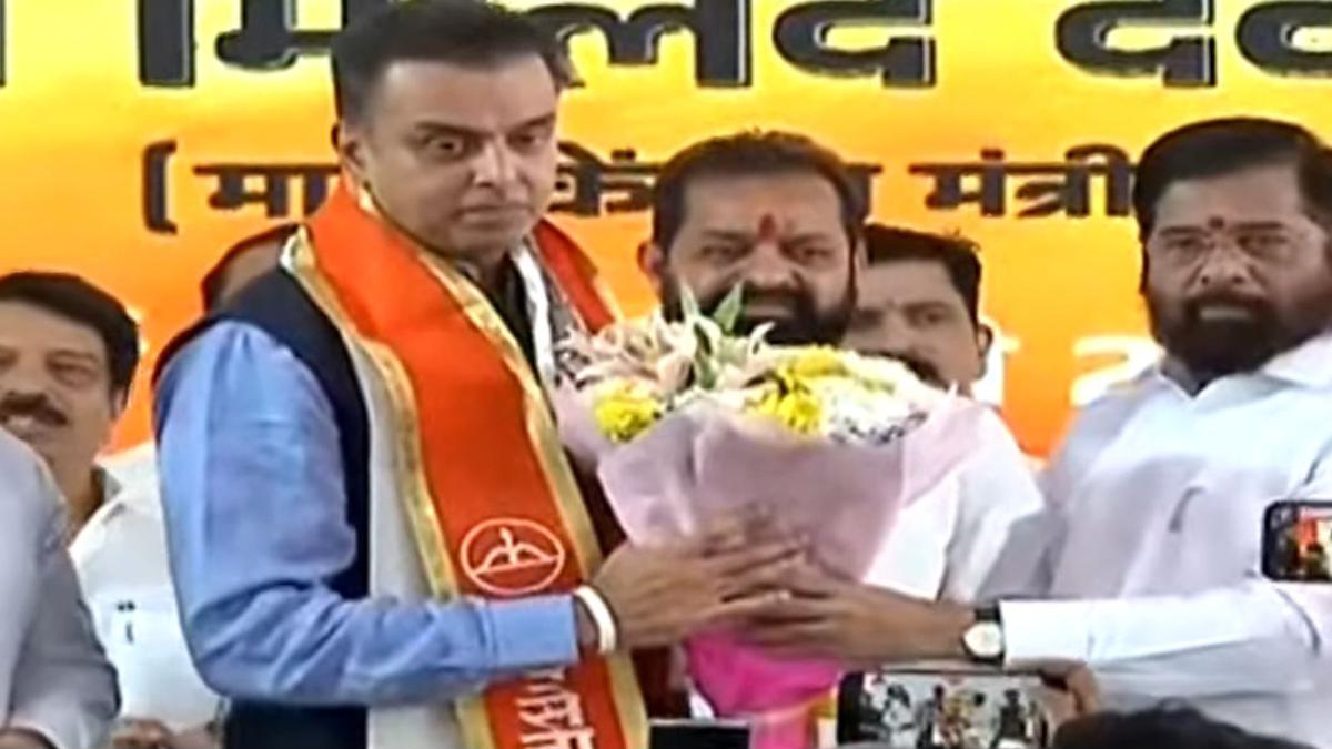 After quitting Congress, Milind Deora joins Shiv Sena