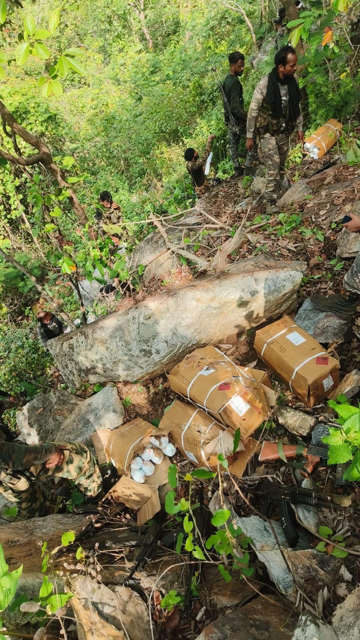 Maoists threatened a van driver at a quarry in Sundargarh district and took away the explosives on May 27.