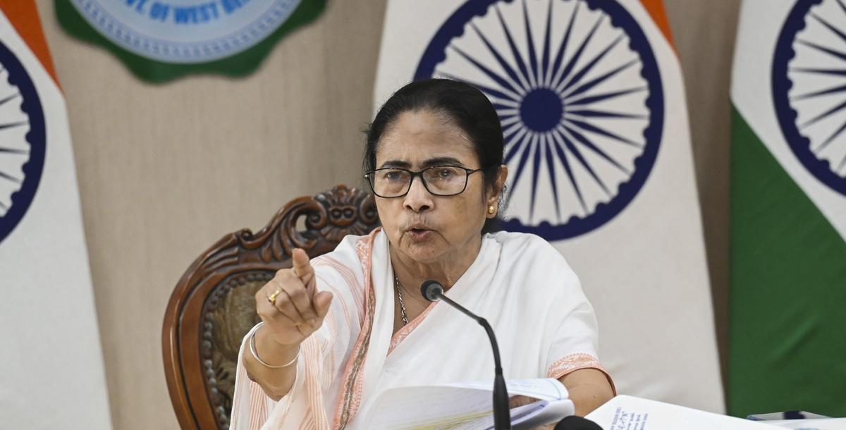 Calcutta High Court restrains Mamata Banerjee from defaming Governor Ananda  Bose - The Hindu