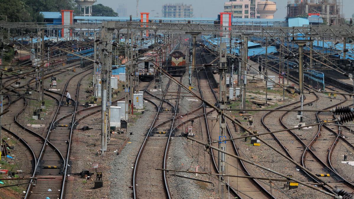 Indian Railways to overhaul ageing signalling systems for enhanced safety 