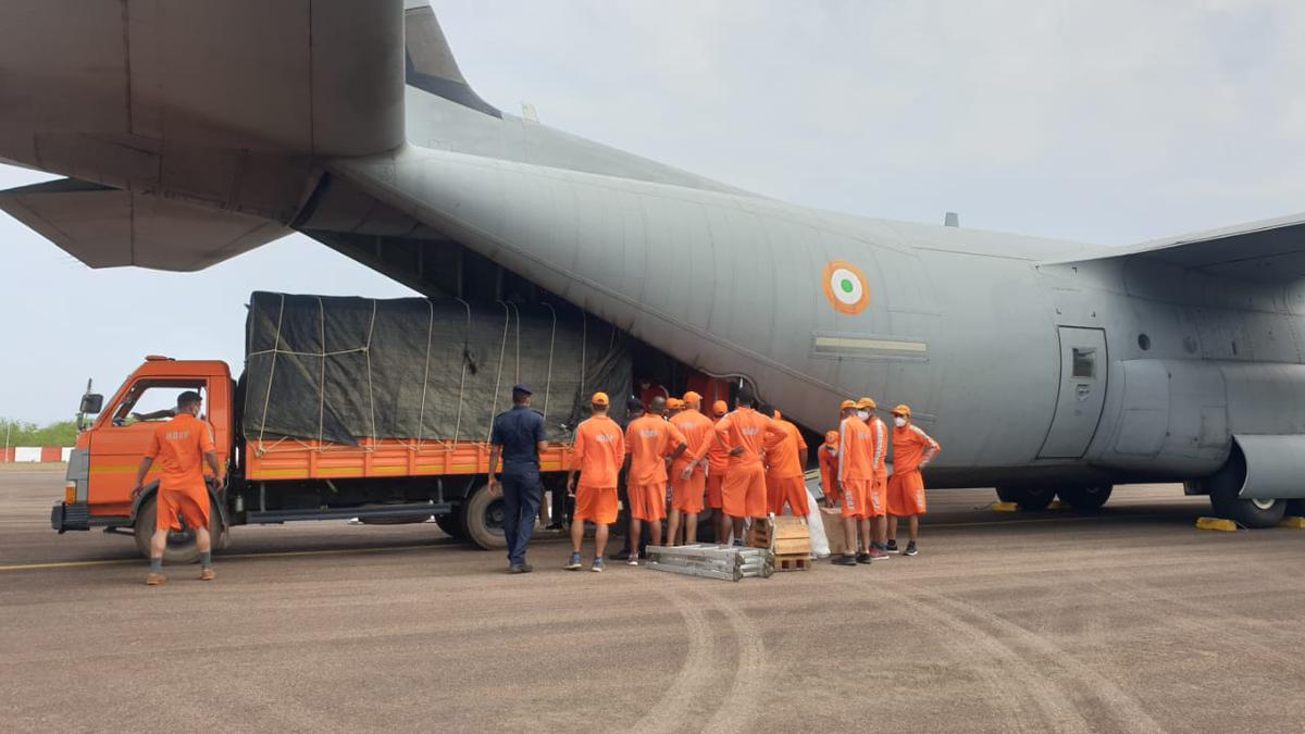 Cyclone Tauktae: Navy deploys rescue teams in Kerala, IAF puts assets on standby