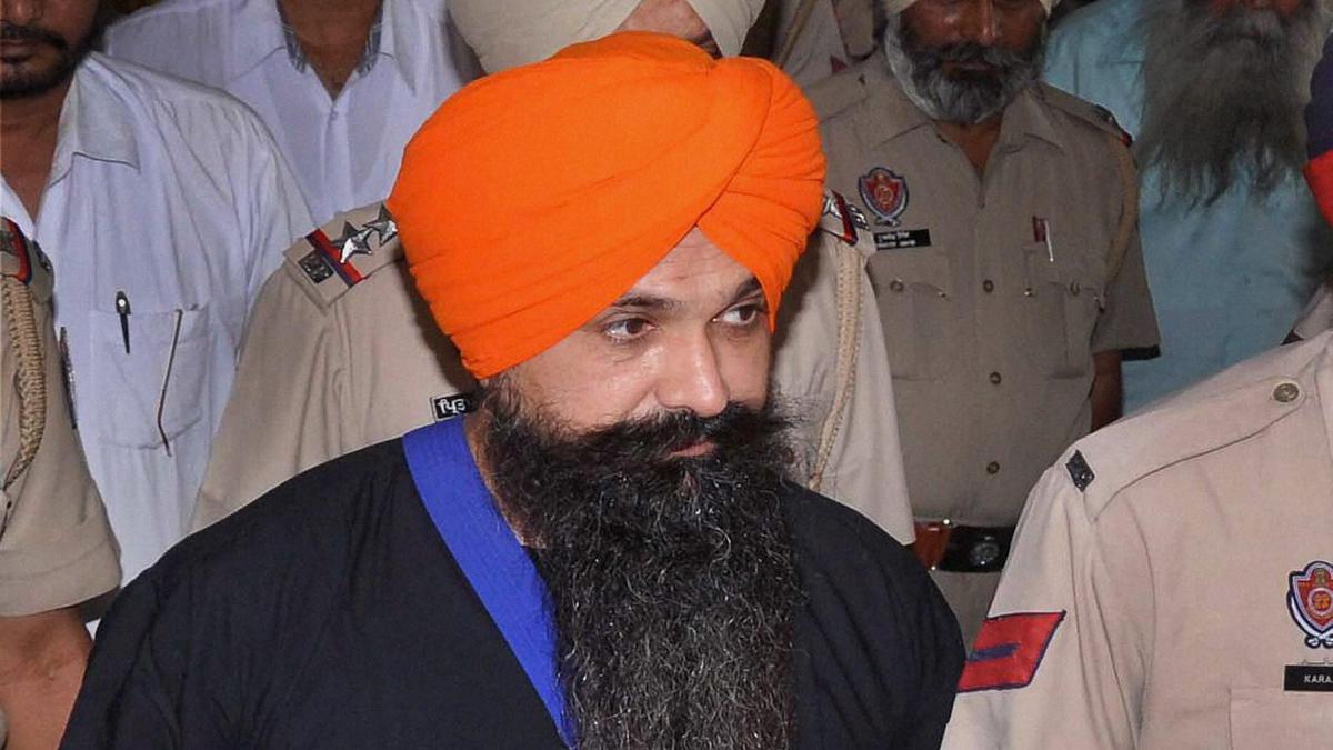 Decide On Beant Singh Killer Rajoana’s Mercy Plea By Republic Day, SC ...