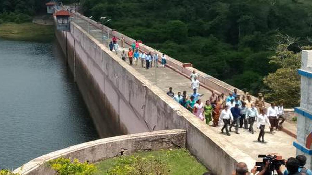 Mullaperiyar: follow water level notified by expert committee for the time being, SC tells Kerala and Tamil Nadu