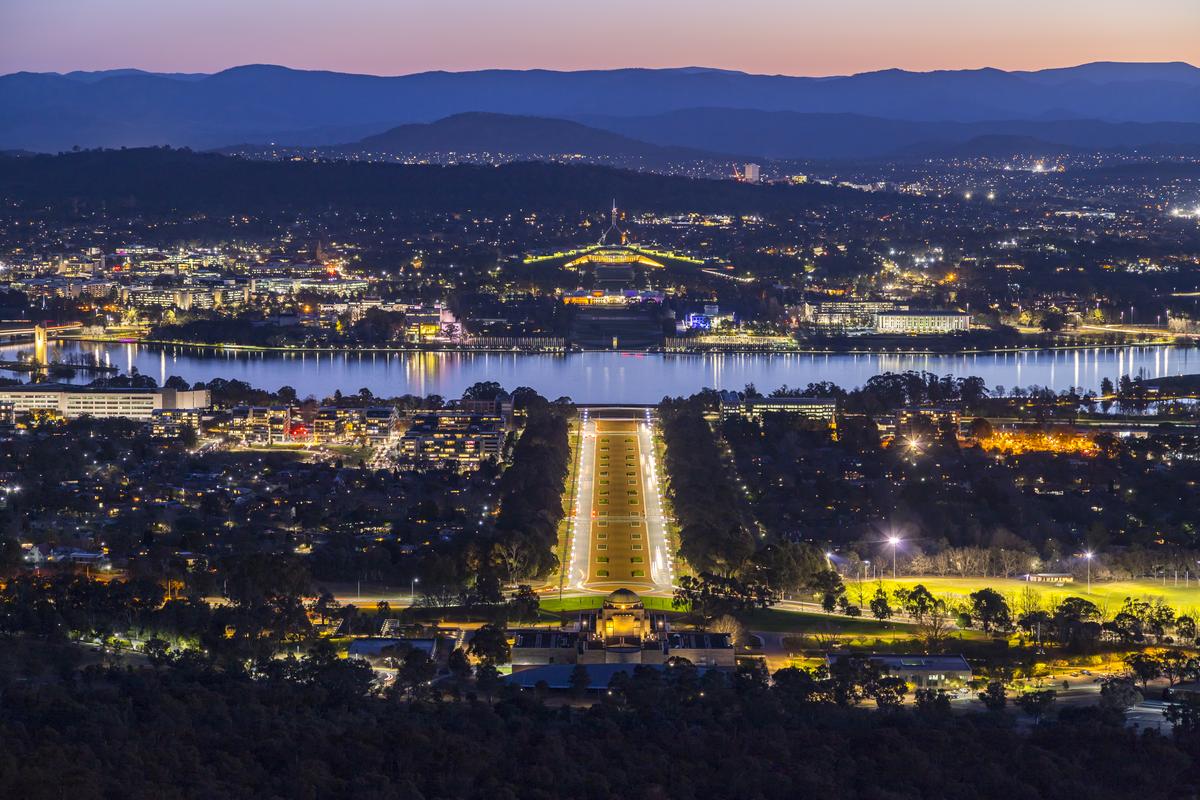 Canberra at night from Mount Ainslie Lookout 