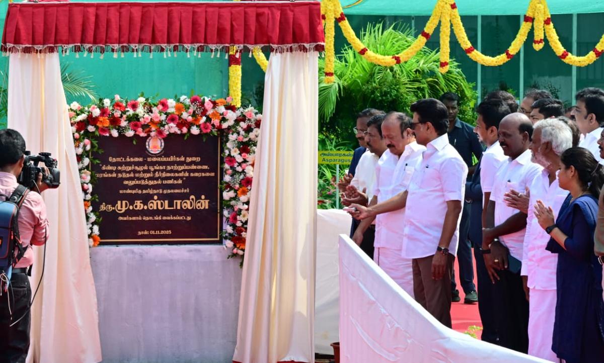 Mr.Stalin initiated bund strengthening works of waterbodies