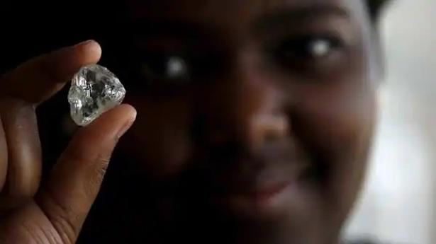 Poor woman discovers 4.39 carat raw diamond in Panna forest while collecting firewood