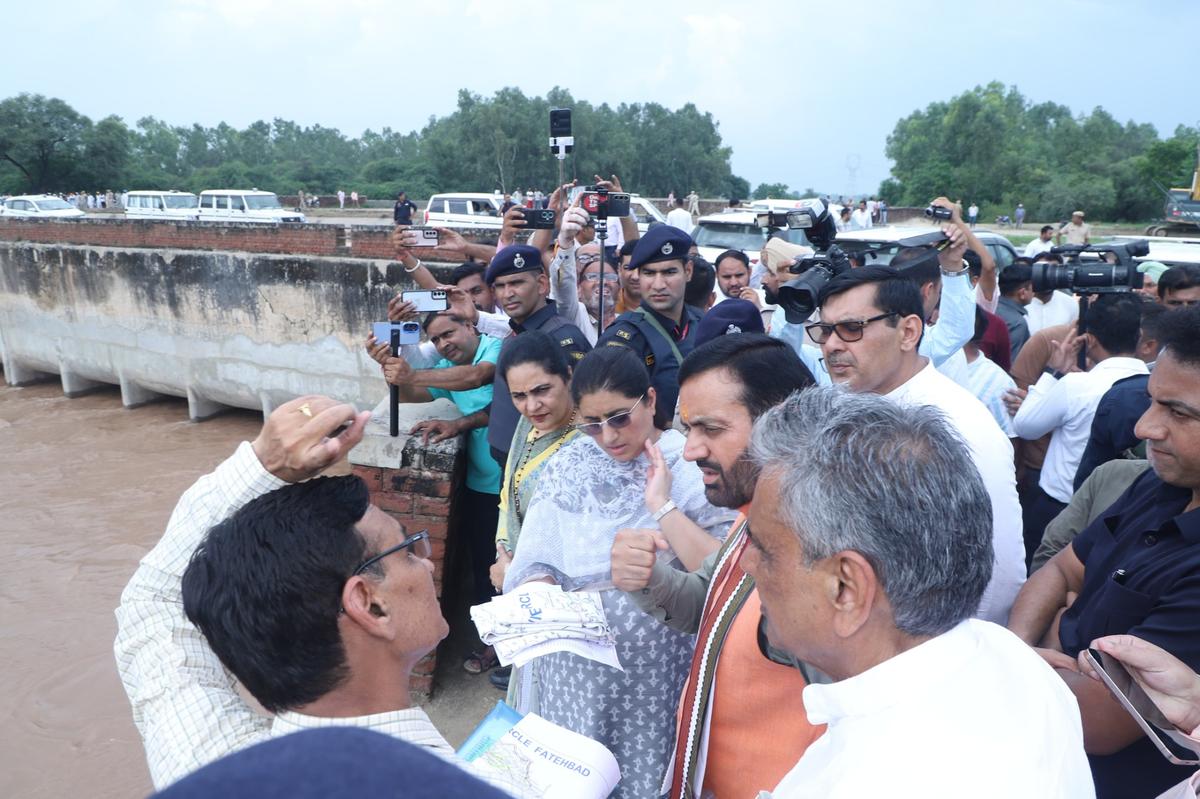 Chief Minister Naib Singh Saini visited canal headworks at Baliawala, Koodni and Chandpura Saifan and surrounding rain-affected areas of Fatehabad district on Sunday. Chief Minister Naib Singh Saini visited canal headworks at Baliawala, Koodni and Chandpura Saifan and surrounding rain-affected areas of Fatehabad district on Sunday.