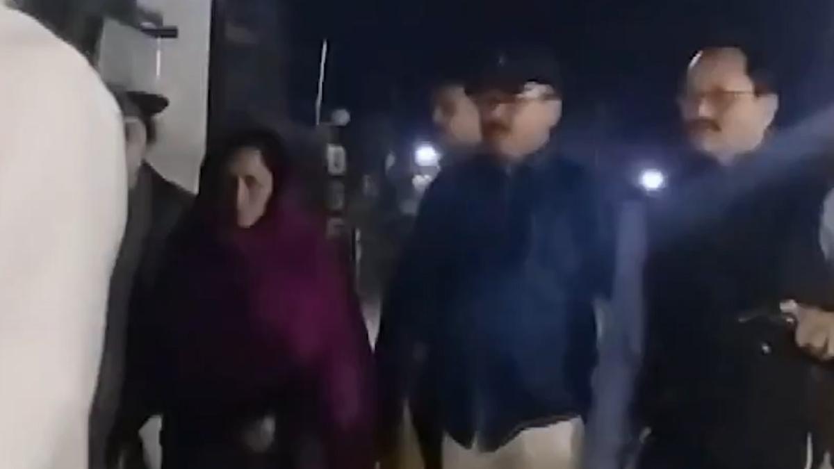 Sunali returns to India six months after being pushed back into Bangladesh