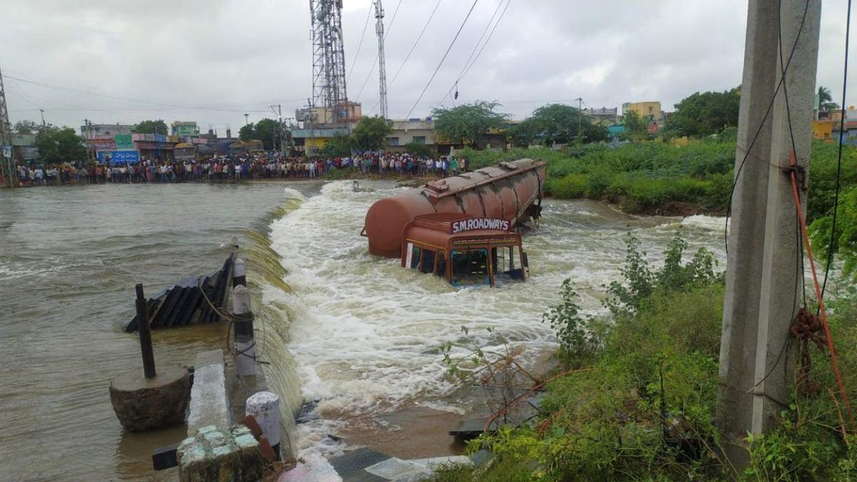 Heavy rainfall hits Anantapur; 16-wheeler gets washed away, six colonies still under water