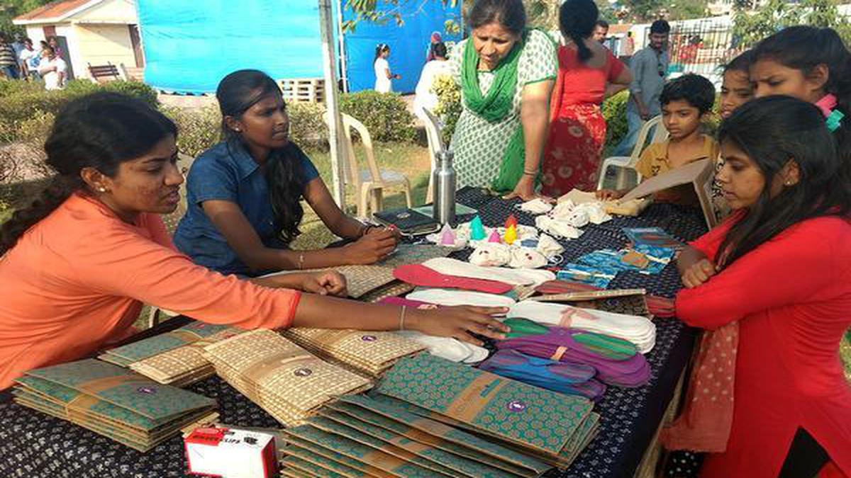 Waste warriors at Chennai’s Kuppai Thiruvizha - The Hindu