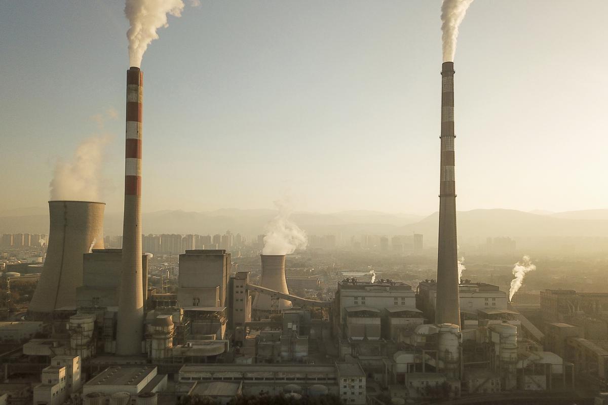 International Energy Agency sees global emissions peaking in 2025