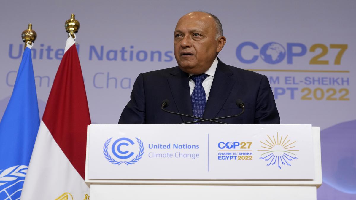 U.N. climate talks drag into extra time with scant progress