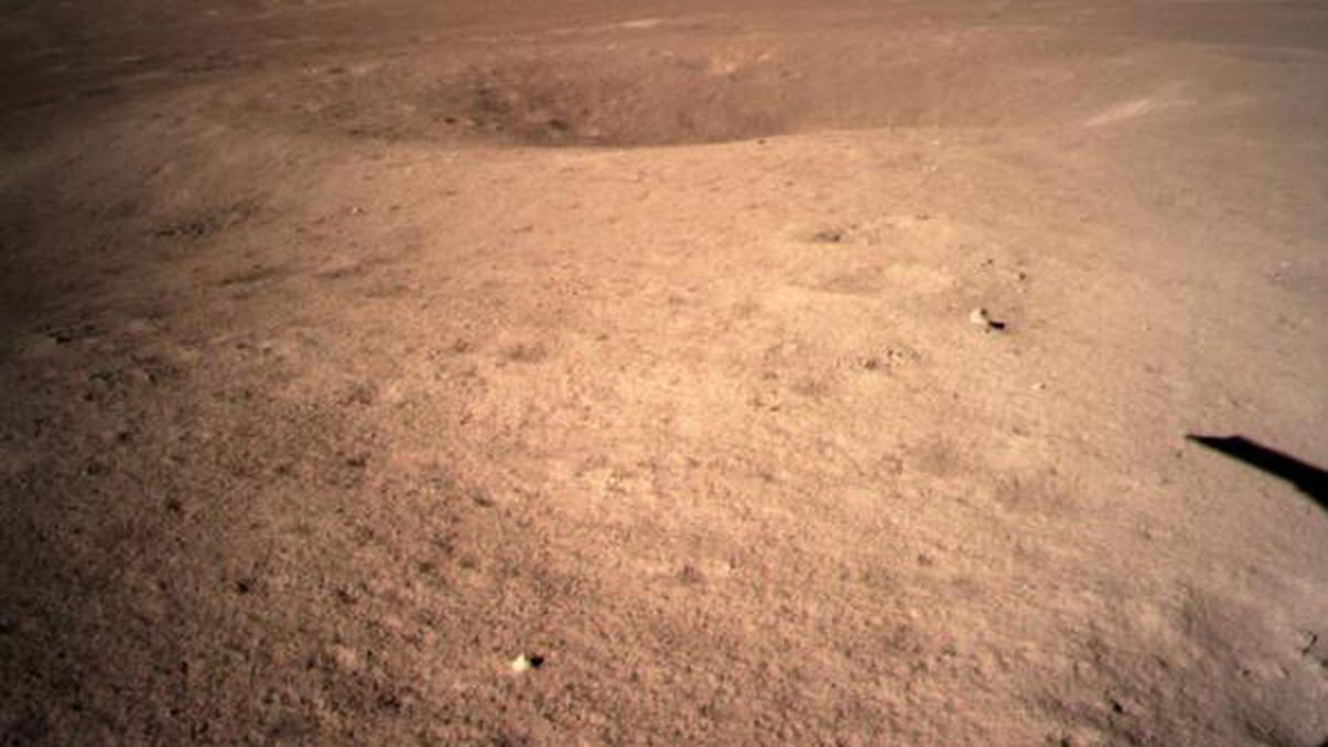 China’s Chang’e-4 lunar rover lands on moon’s far side, sends back images