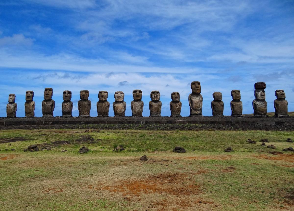 The Ahu Tongariki stone platform on Rapa Nui with all its 15 moai, restored in the 1990s. The Ahu Tongariki stone platform on Rapa Nui with all its 15 moai, restored in the 1990s.