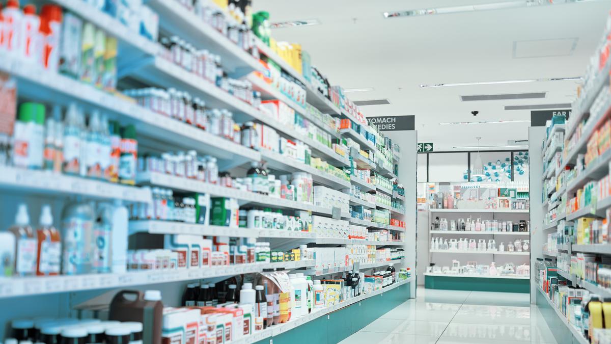 Le gouvernement augmente à nouveau les prix des médicaments essentiels, affirmant que c’est « minuscule »