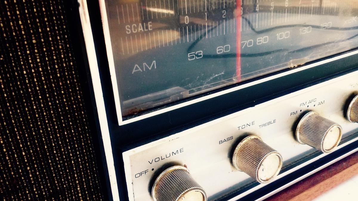 What are AM, FM, and signal modulation? | Explained
Premium