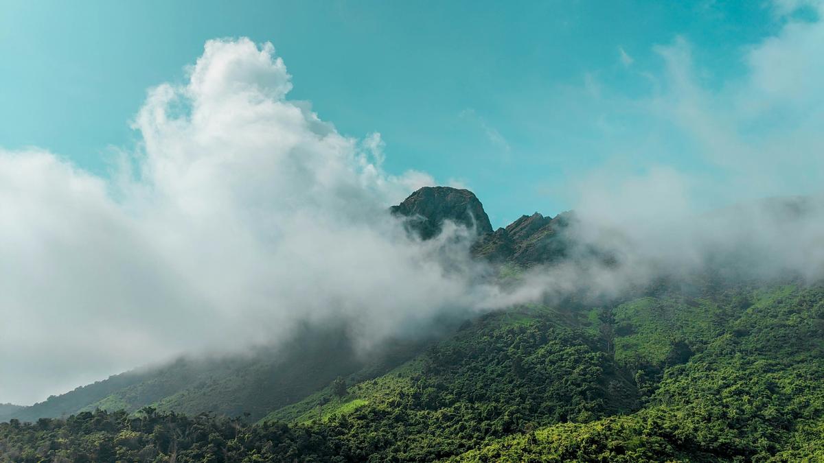 ¿Por qué hace más frío en las altitudes más altas?