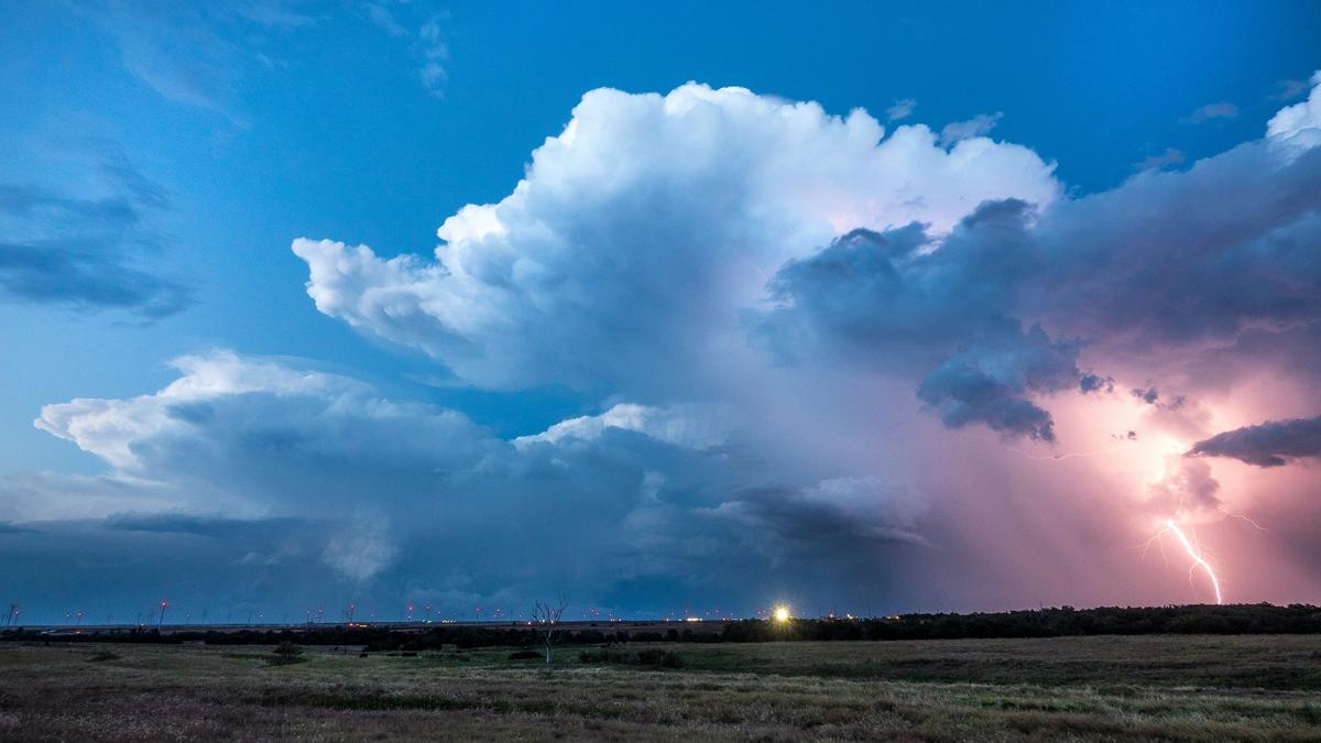 Google’s GenCast AI turns spotlight on powerful new weather forecasters Explained
Premium