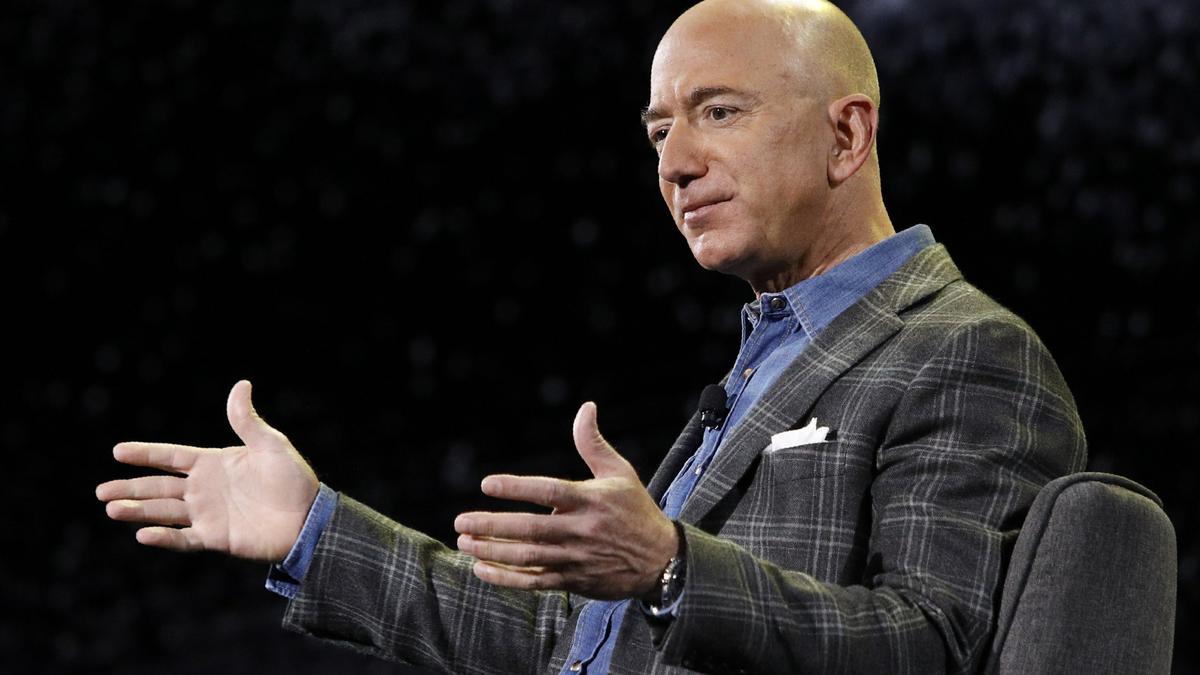 Amazon CEO Bezos supports hiking U.S. corporate tax rate