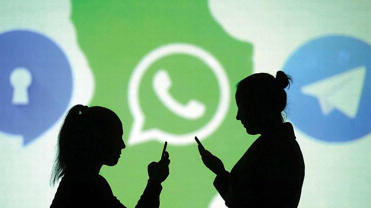 WhatsApp installs fall over 40% as users download rival apps