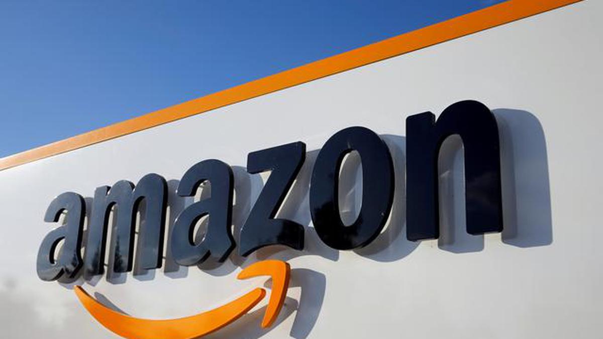 Indian mobile retailers call for Amazon probe, cap on online smartphone sales