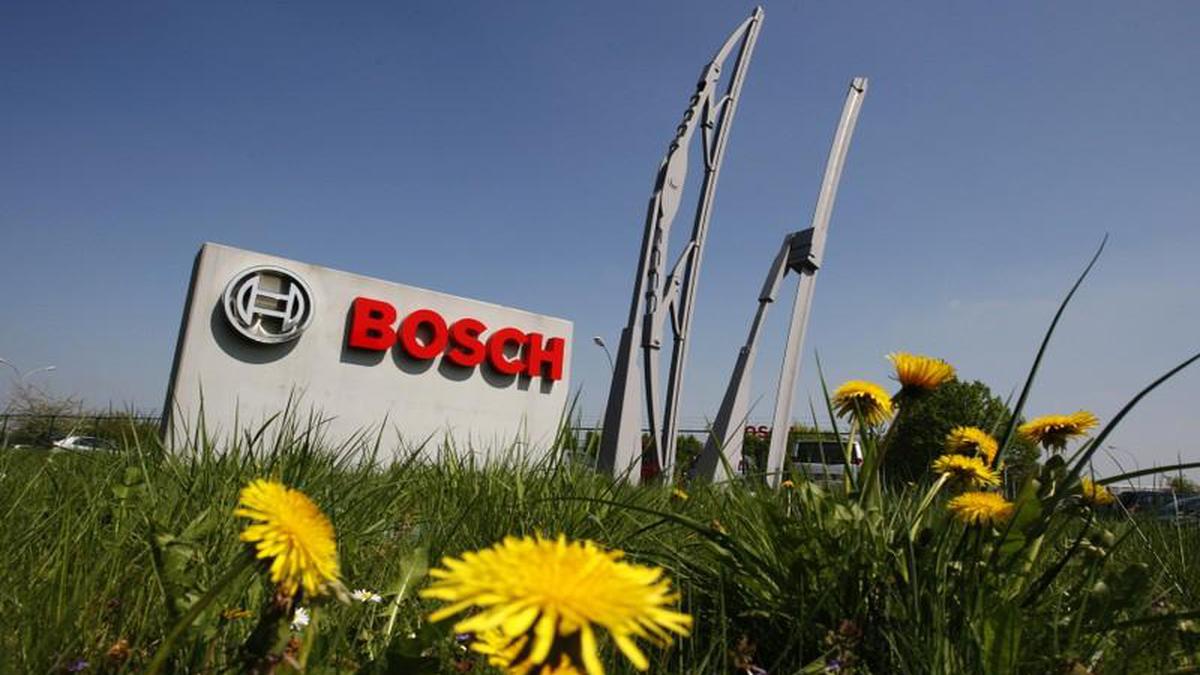 Bosch says pandemic and chip shortage to weigh on carmakers in 2021