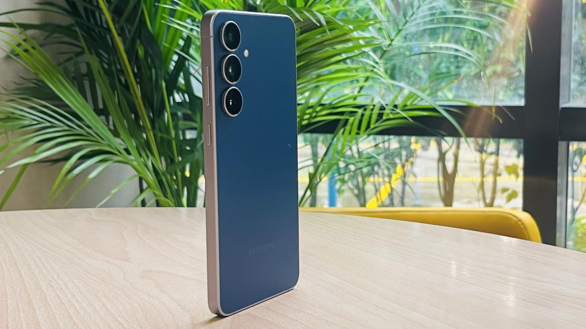 Samsung Galaxy S25 FE Review: Stands strong on AI integration, refined