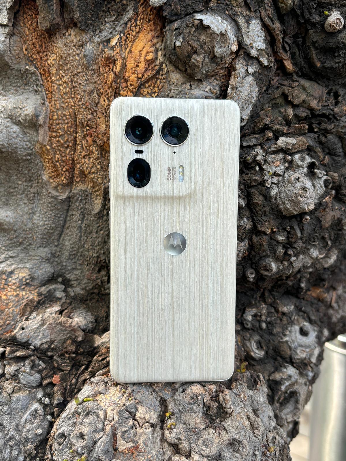 Motorola Edge 50 Ultra design