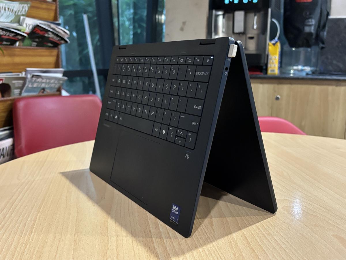 HP OmniBook X Flip 