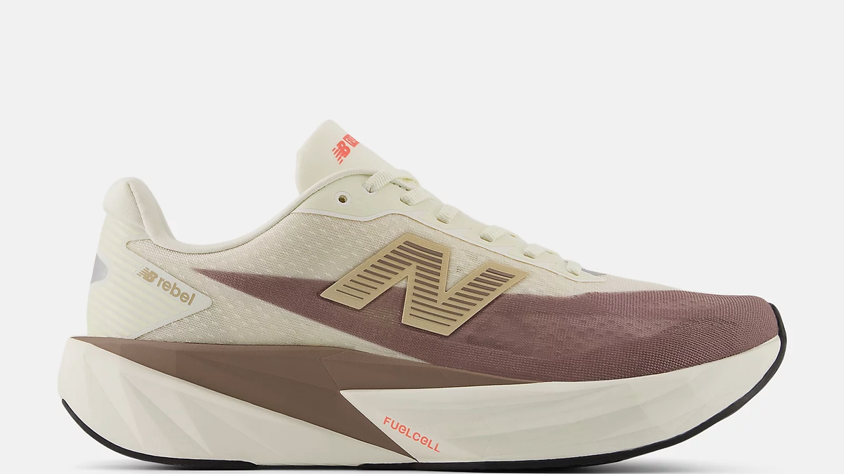 New Balance FuelCell Rebel v5 Review: Veelzijdig genoeg voor het stadsleven en toegewijde hardloopsessies New Balance FuelCell Rebel v5 Review: Veelzijdig genoeg voor het stadsleven en toegewijde hardloopsessies