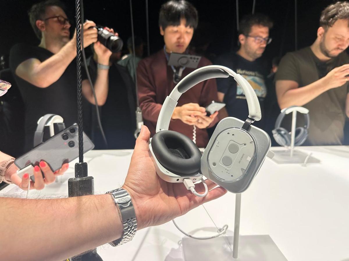Nothing Headphone 1 Nothing Headphone 1