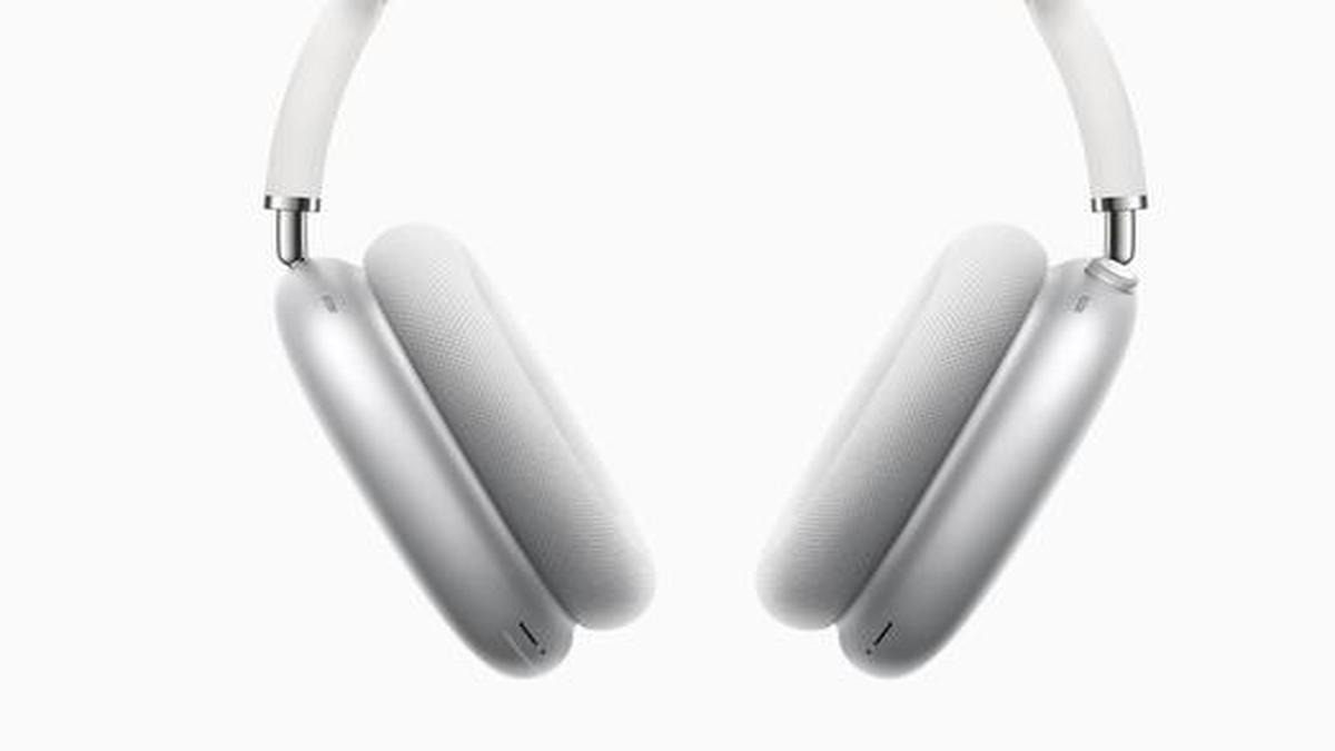 Listen up, Apple just quietly launched over-ear AirPods Max headphones... for ₹59,900