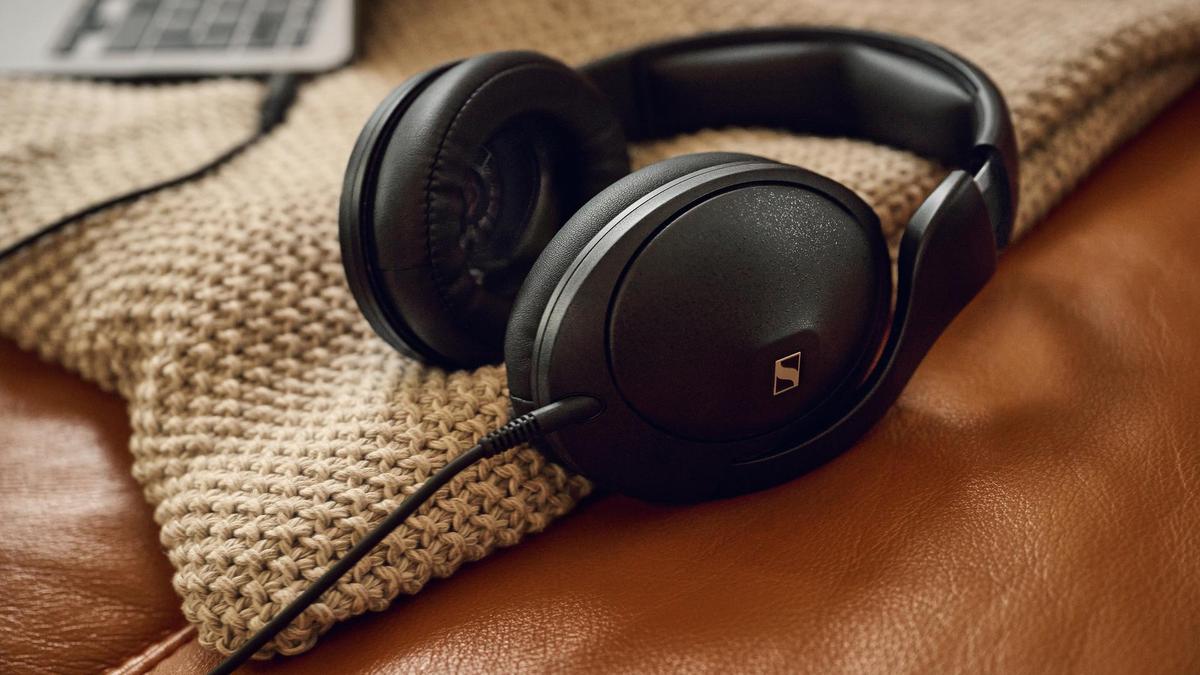 Sennheiser HD 620S launches premium headphones in India for audiophiles