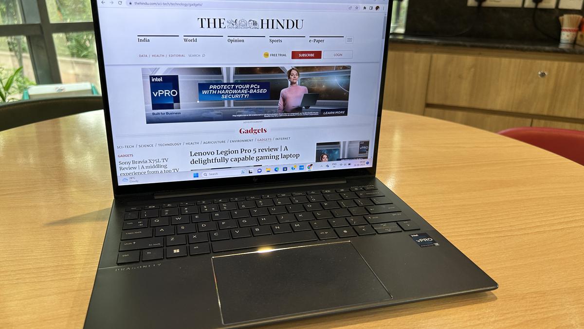HP Dragonfly G4 Review | A premium business laptop that stands out