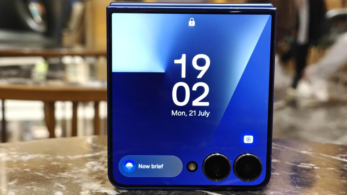 Samsung Galaxy Z Flip 7 Review: Merges style with smartness