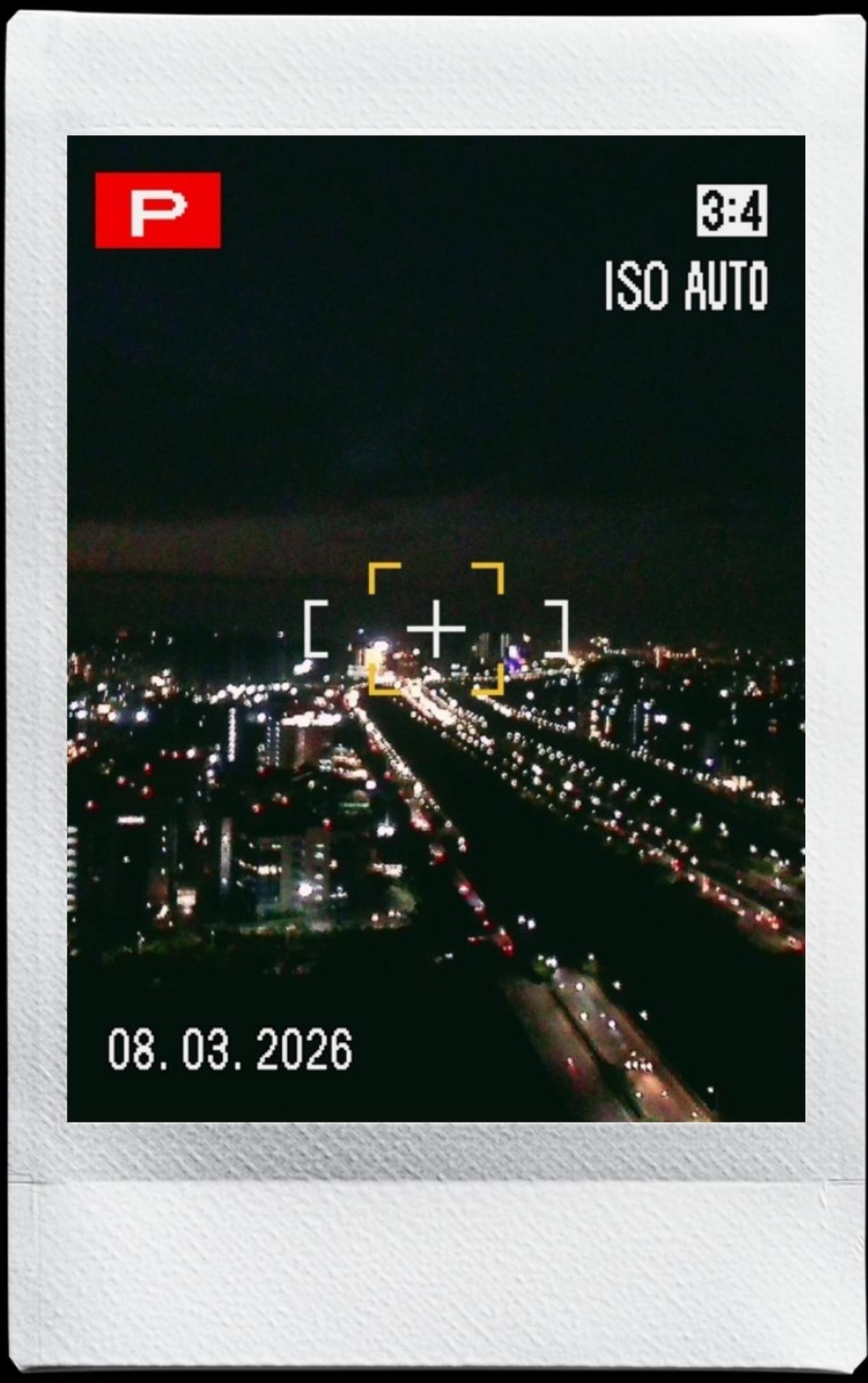 इंस्टैक्स मिनी इवो सिनेमा प्रदर्शन