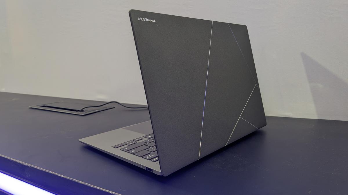 Asus Zenbook S14 OLED: A Striking Ultrabook for Everyday Productivity