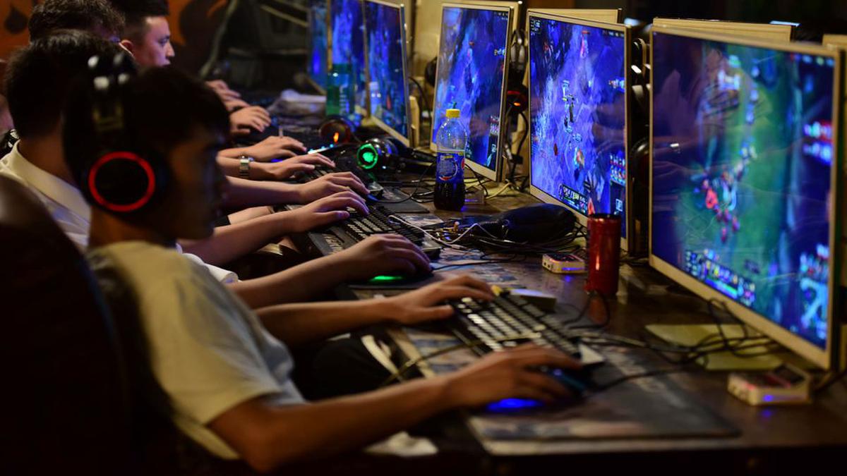 China slows game approvals to enforce tough new rules